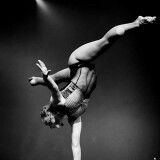 acrobatic-aerial-dance-002