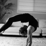 yoga-flexible-015