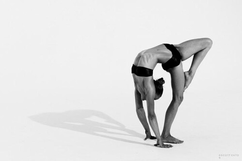 yoga-flexible-051a7923ede0302e96a.jpg